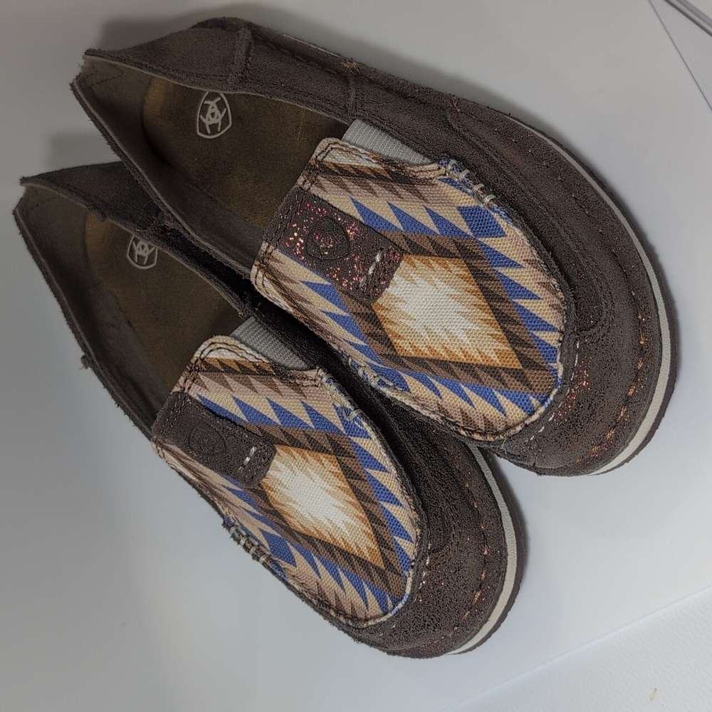 Ariat metallic Aztec blanket cruisers women's 6.5 item number 10044528